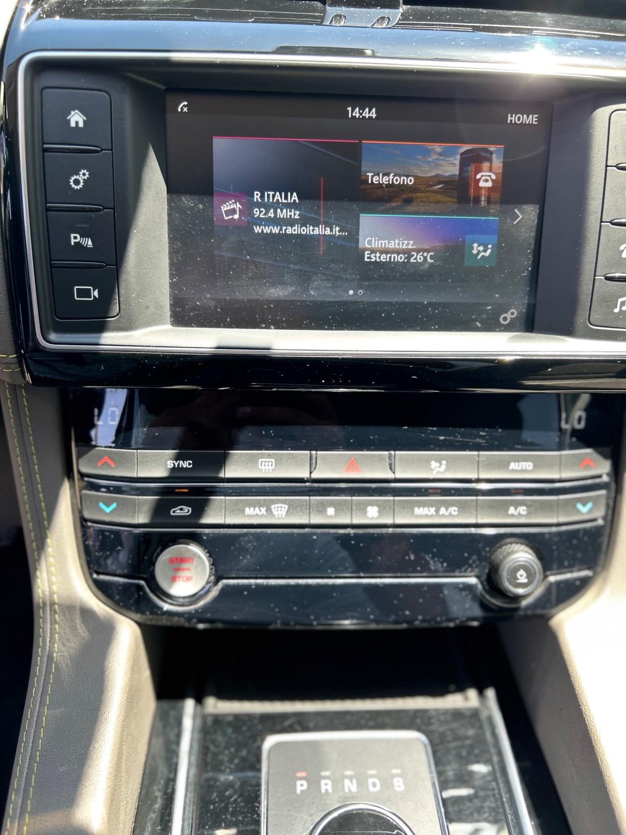 Jaguar F-Pace 2.0 D 180 CV AWD R-Sport