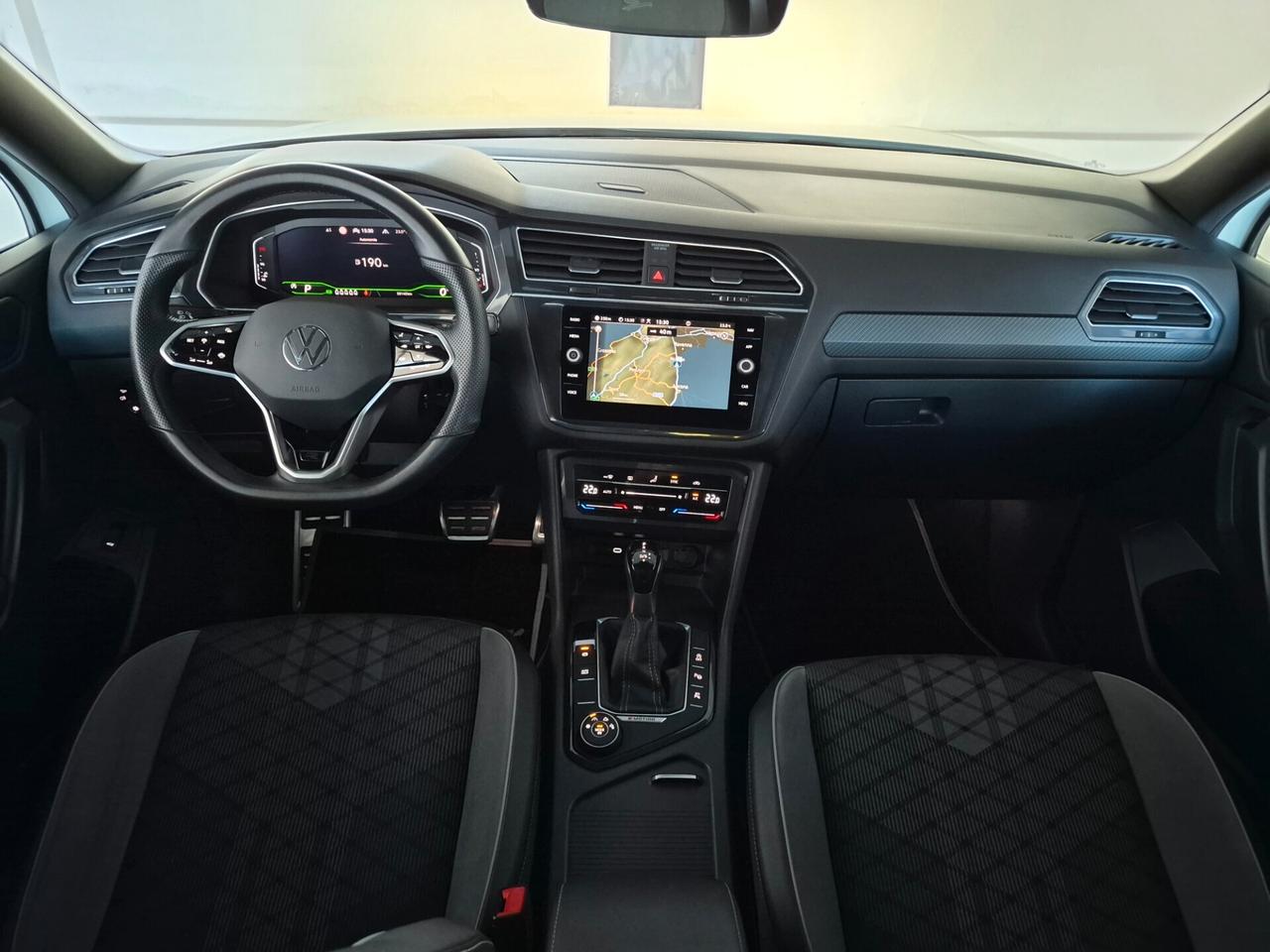 Volkswagen Tiguan ALLSPACE 2.0 TDI R-LINE 4MOTION 7 POSTI DSG LED NAVI APPLE CAR PLAY/ANDROID AUTO 360° ACC C.19 WIRELESS AMBIENT LIGHT