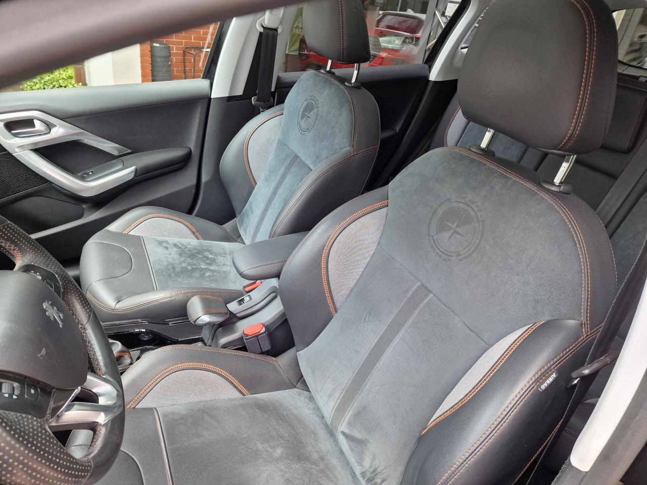 Peugeot 2008 BlueHDi 120 S&S Crossway
