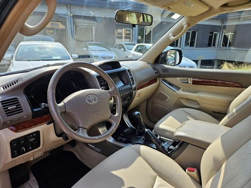 Toyota Land Cruiser 5p 3.0 d4-d Auto 7POSTI GANCIO TRAINO