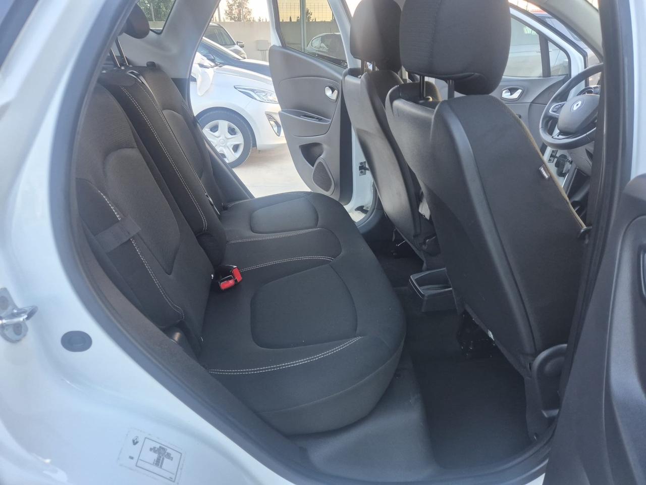 Renault Captur 1.5 dCi 8V 90 CV EDC Initiale Paris