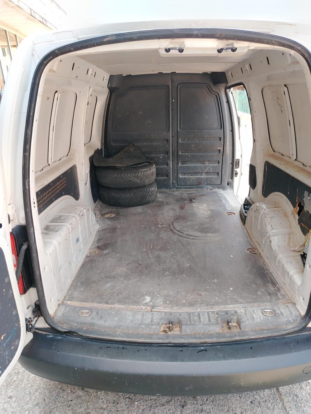 VW caddy maxi anno 2012