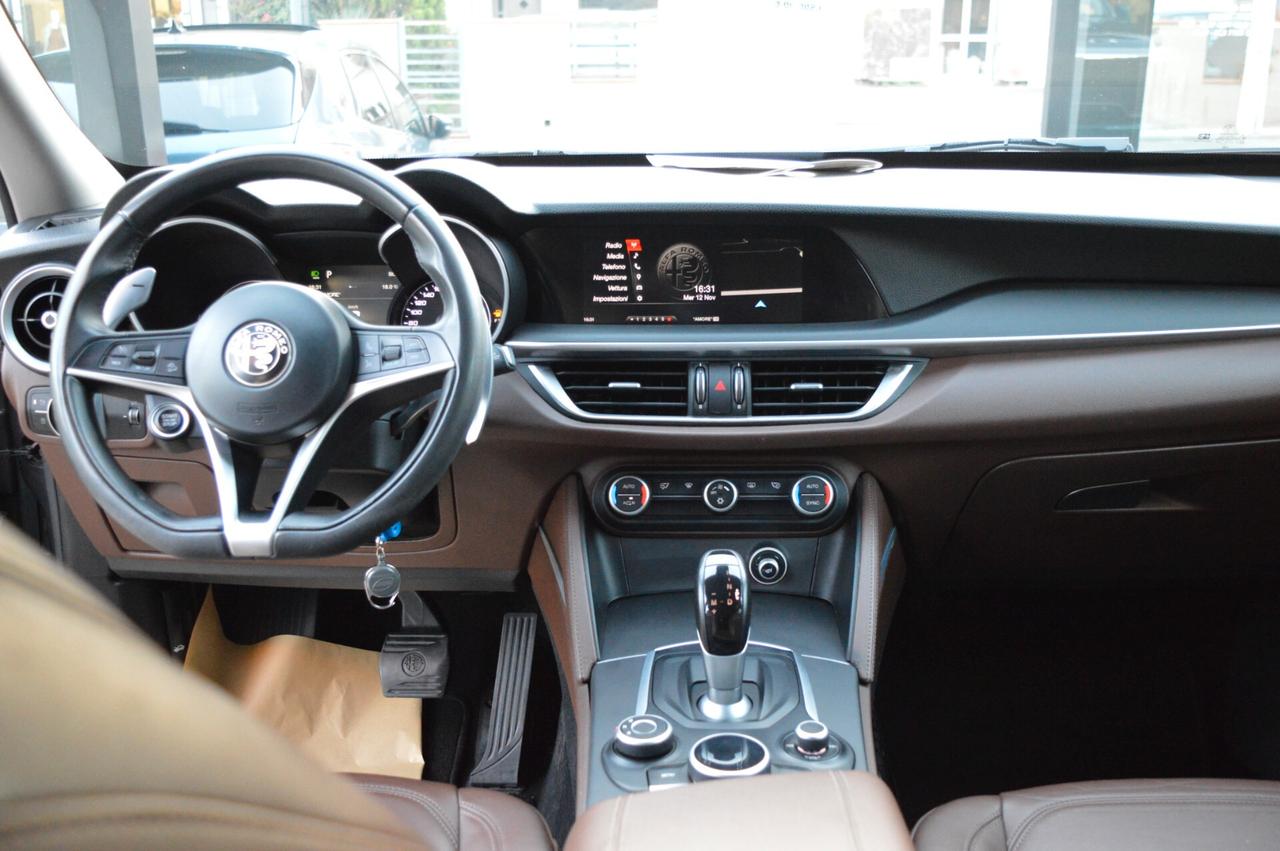 Alfa Romeo Stelvio 2.2 Turbodiesel 150 CV AT8 RWD Super