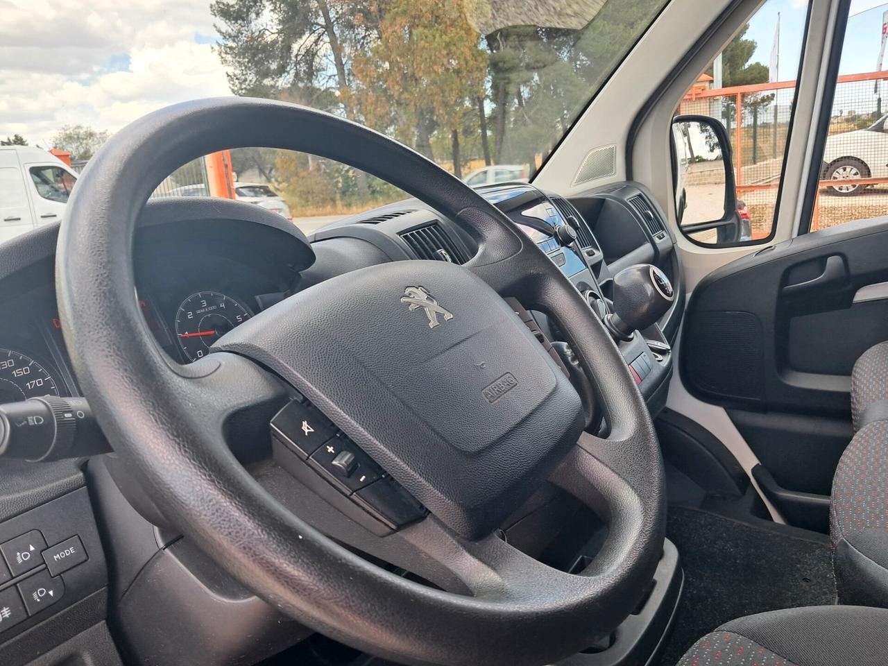Peugeot Boxer 333 2.2 BlueHDi 140*CLIMA
