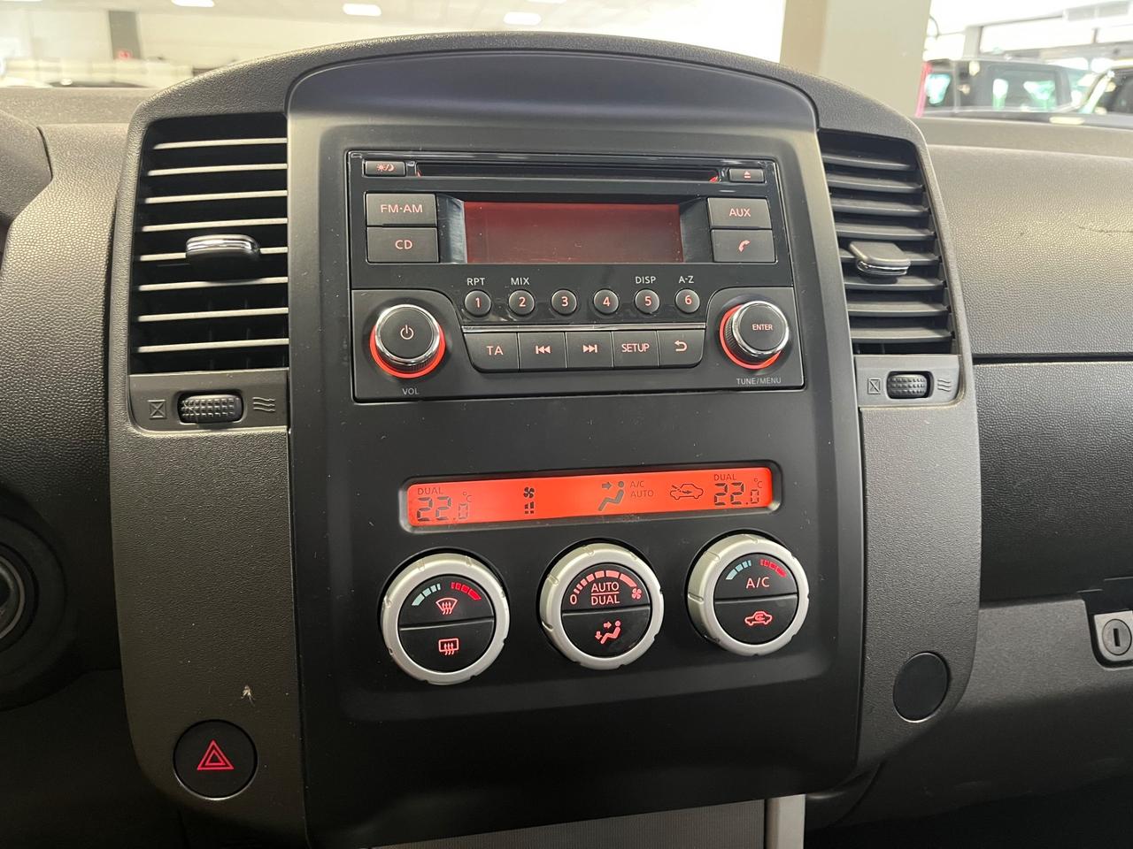 Nissan Navara 2.5 dCi 190CV 4x4 Manuale GancioTraino