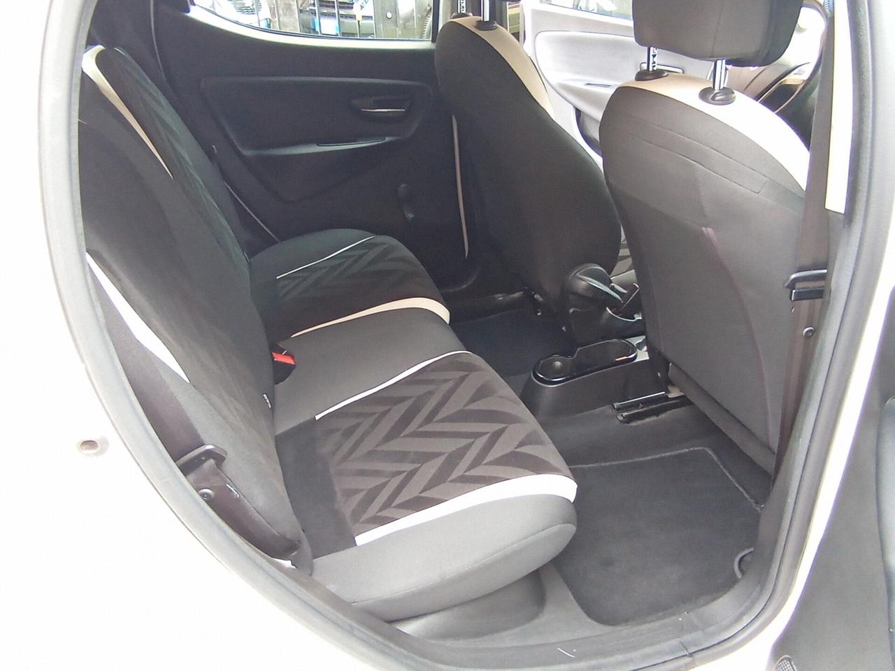 Lancia Ypsilon 0.9 TwinAir Platinum