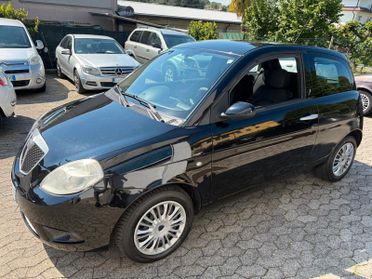 Lancia Ypsilon 1.3 MJT 75 CV Argento*NEOPATENTATI