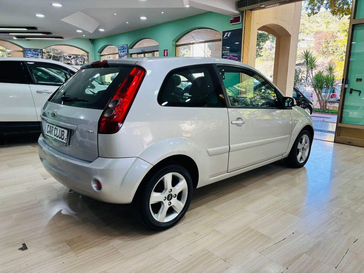 Ford Fiesta 1.4 TDCi 70cv Neop. Ok Clima Titanium