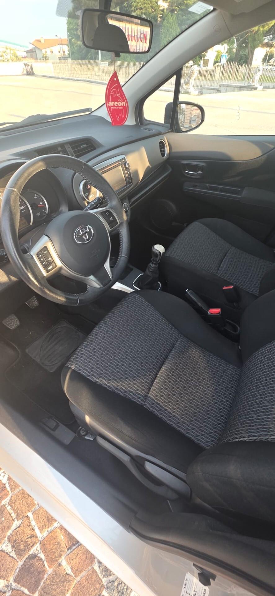 Toyota Yaris 1.4 D-4D 5 porte Lounge