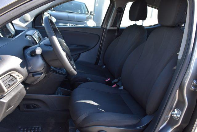LANCIA Ypsilon 1.2 69 CV 5 porte Gold