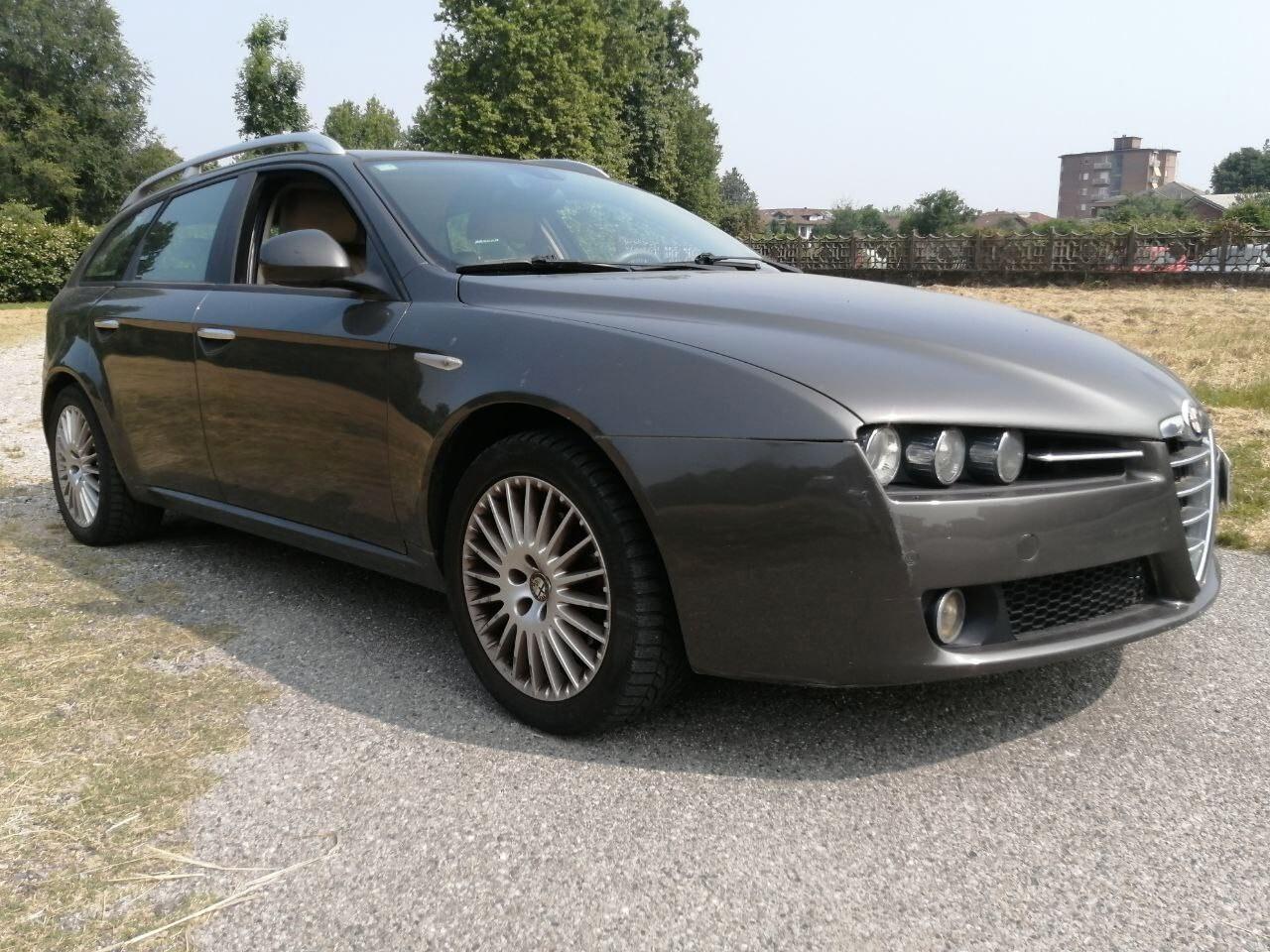 Alfa Romeo 159 1.9 JTDm 16V Sportwagon Distinctive