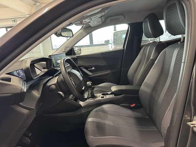 Peugeot 2008 1.2 PureTech 130 CV Allure