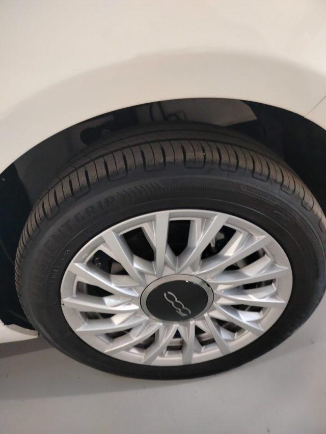 FIAT 500 C 1.0 Hybrid Dolcevita