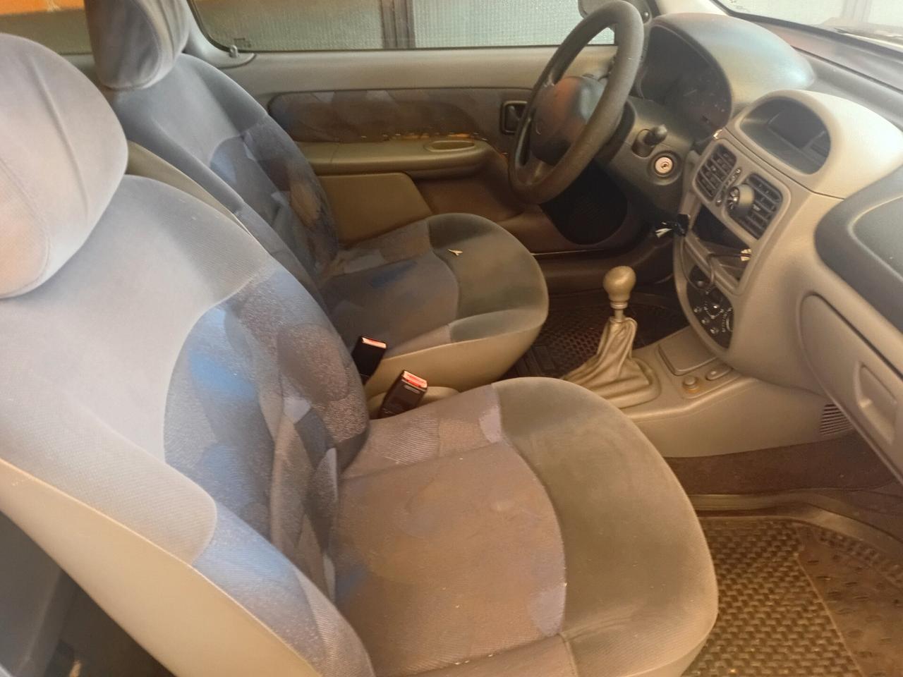 Renault Clio 1.2 cat 3 porte RT
