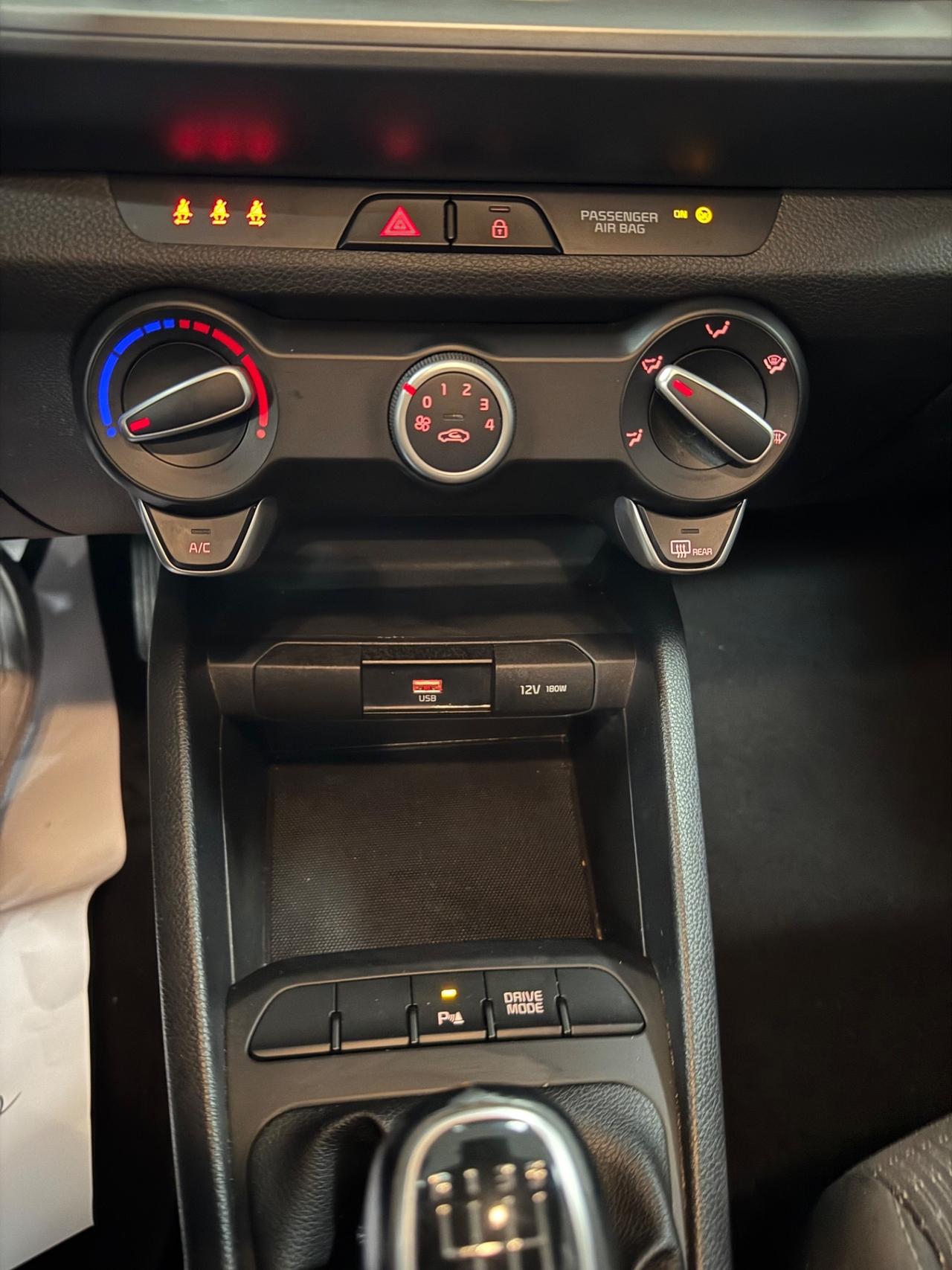 Kia Stonic 1.0 T-GDi 100 CV MHEV iMT GT Line