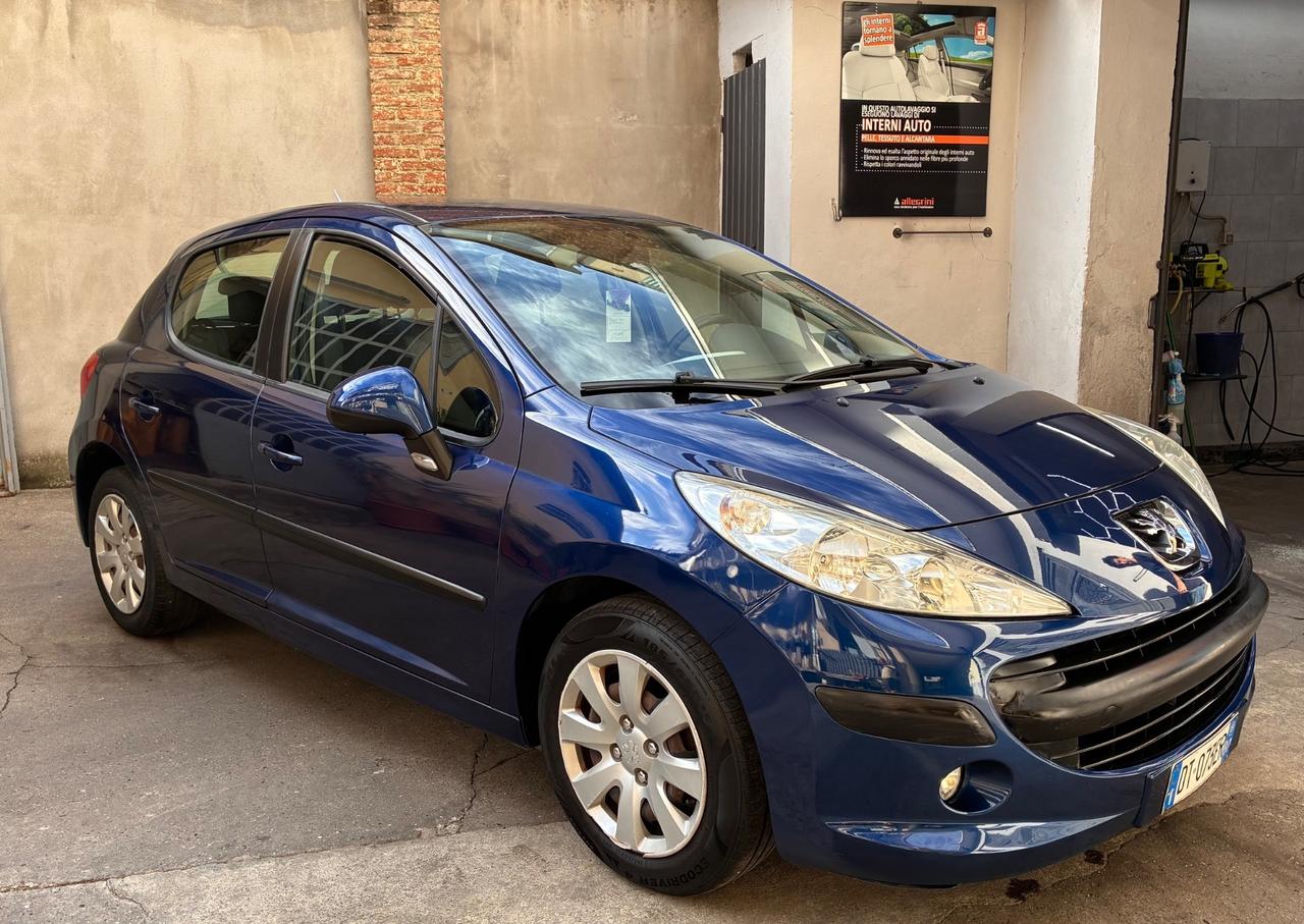 Peugeot 207 benz. NAVI 2009 - appena tagliandata !