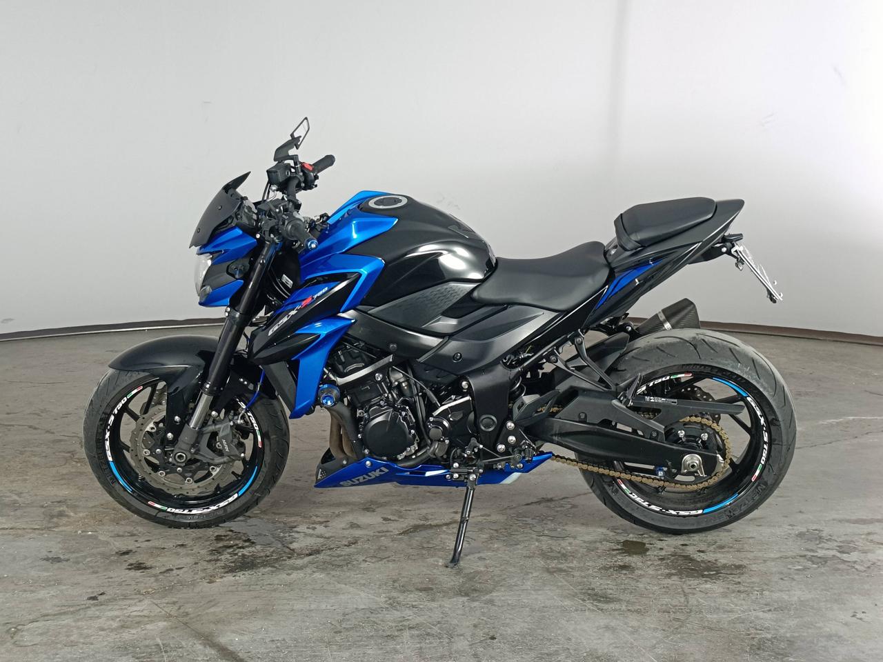 SUZUKI GSX-S - GSX-S 750 Abs