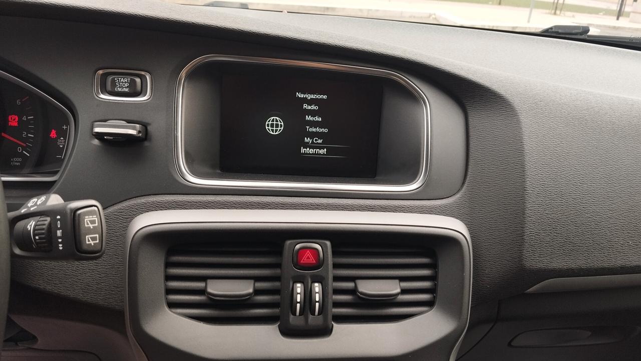 VOLVO V40 1.6 DIESEL NAVI-GARANZIA FULL