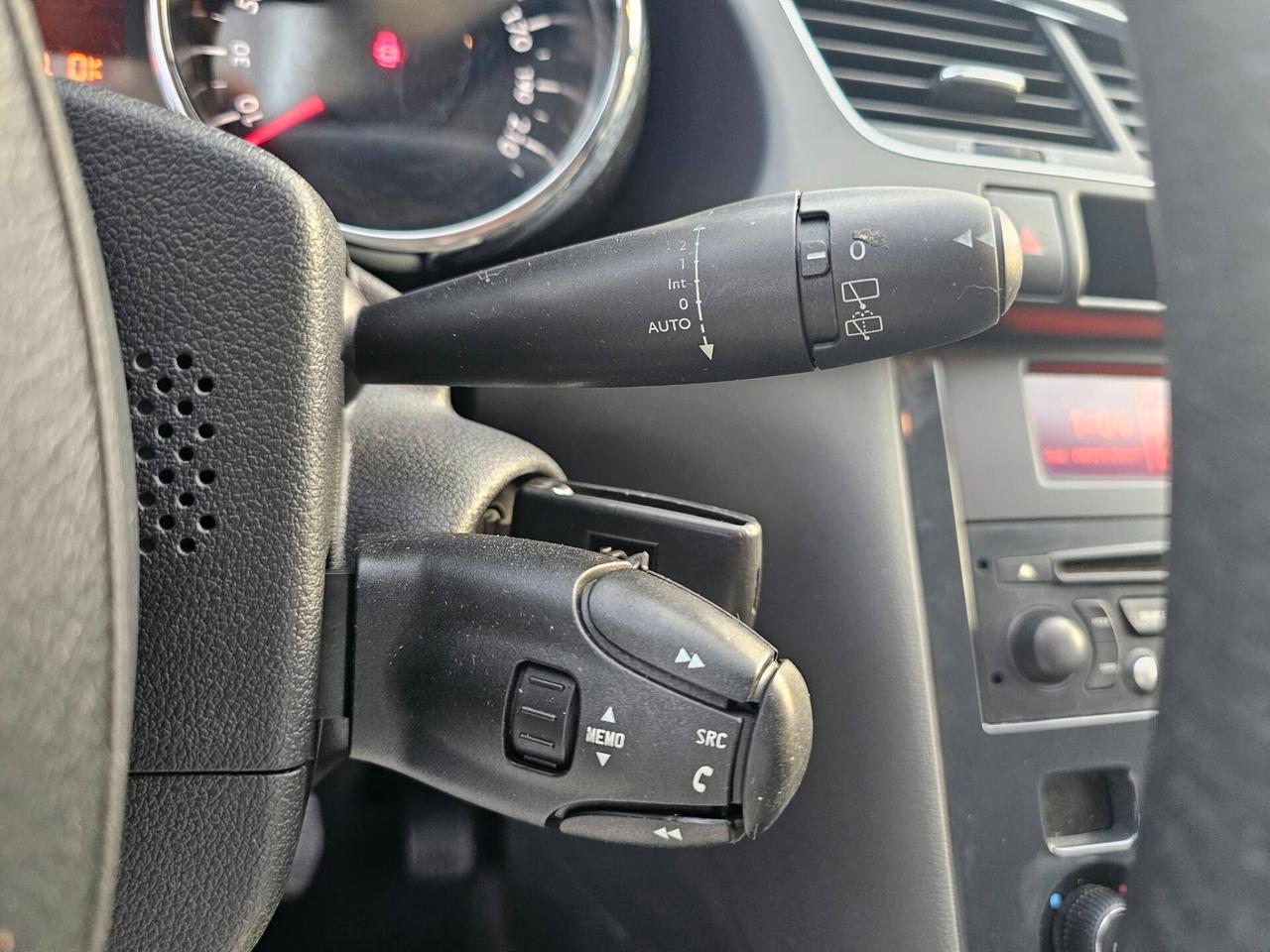 PEUGEOT 3008 1.6 HDI 115CV BUSINESS