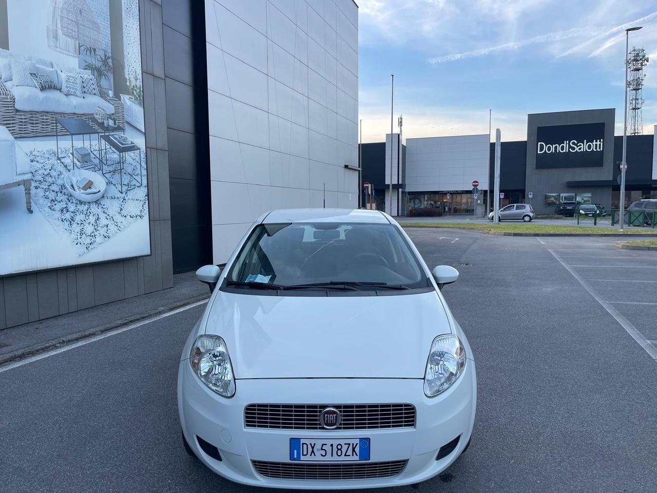 Fiat Grande Punto 1.4 5P Fun 57 kw