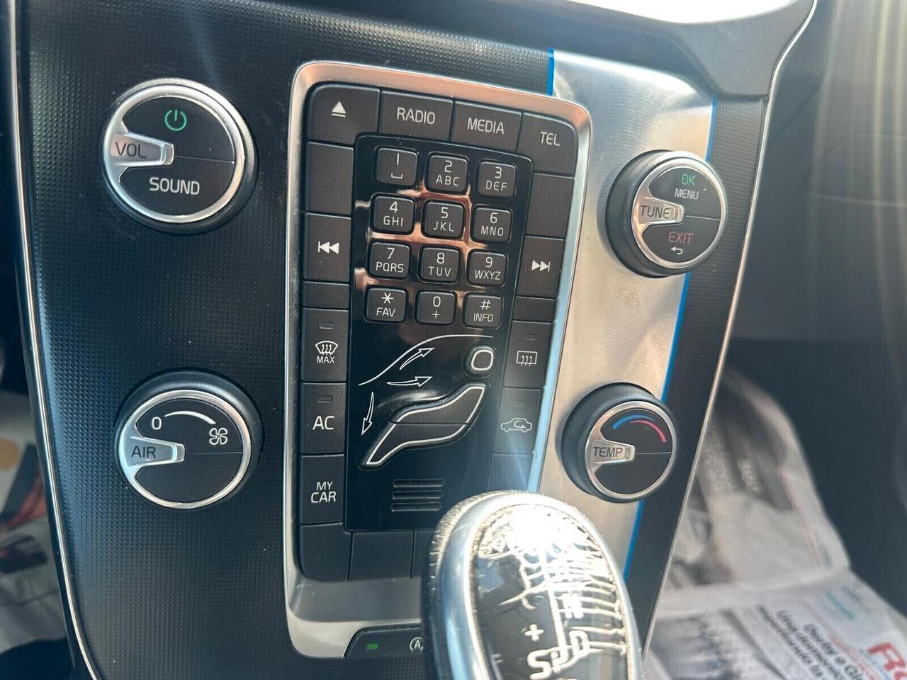 Volvo V40 D2 1.6 Powershift SUMMUM NEOPATENTATI AUTOMATICA