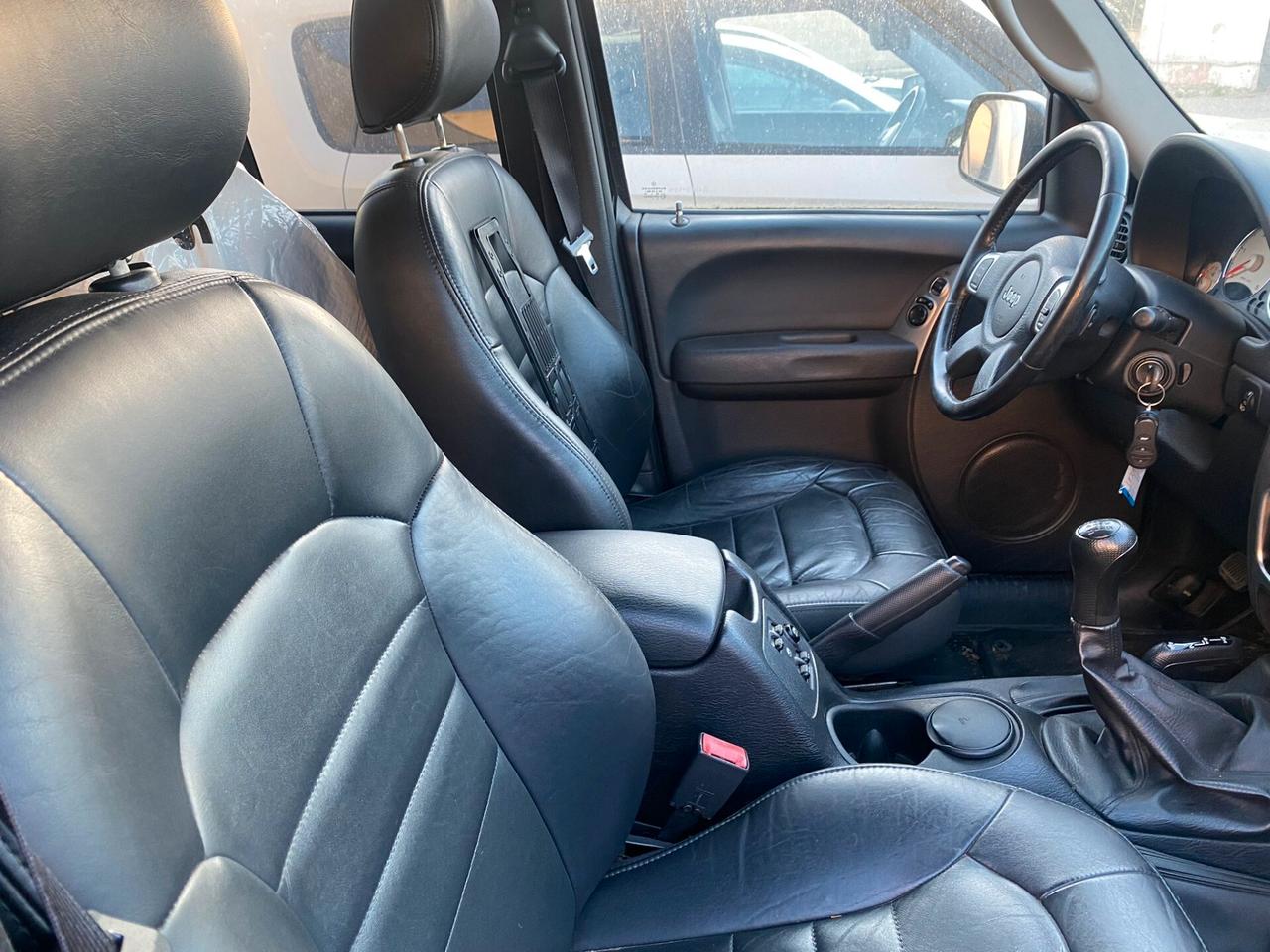 Jeep Cherokee 2.5 CRD Sport