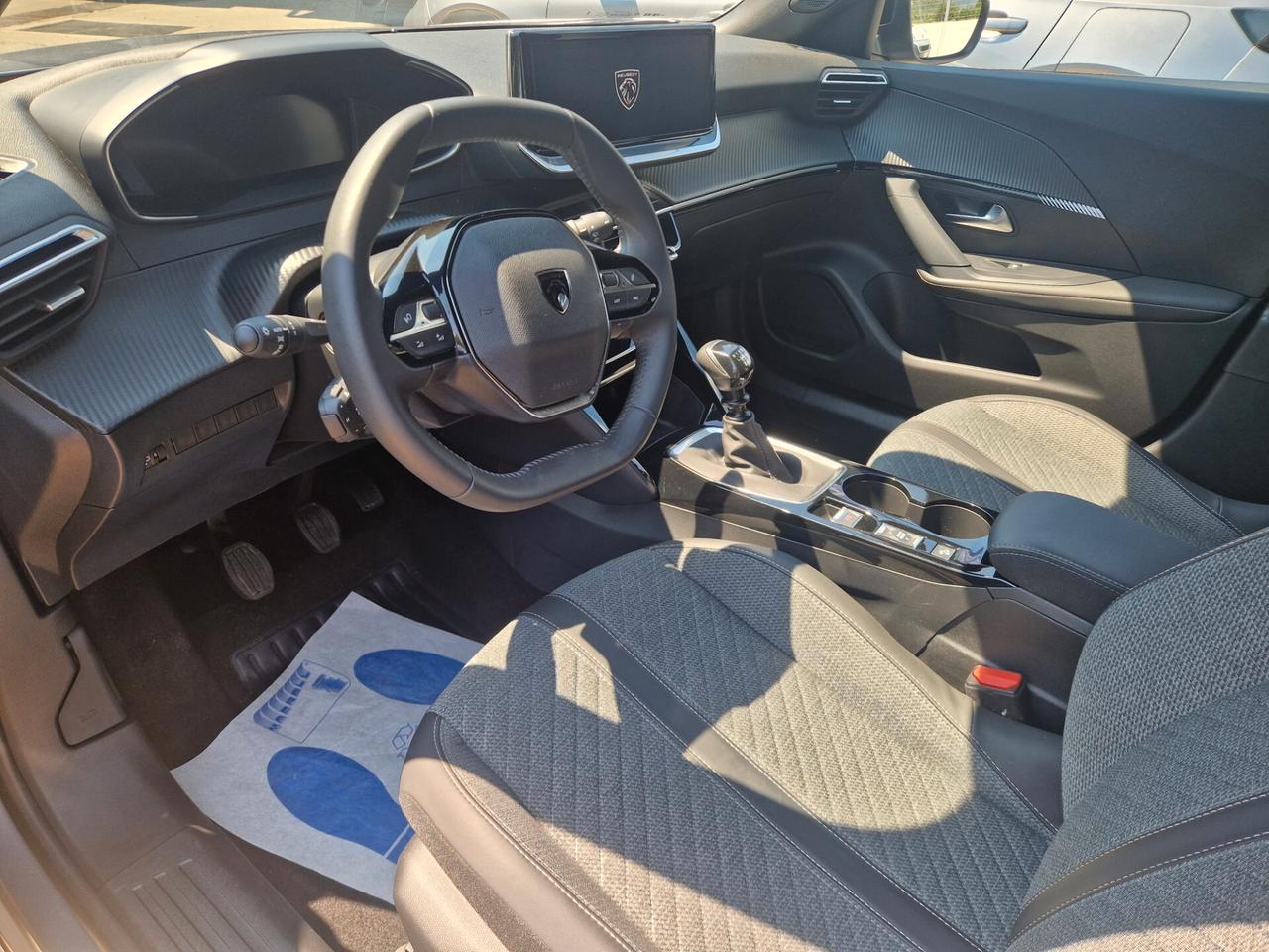 Peugeot 2008 PureTech 100 S&S Allure