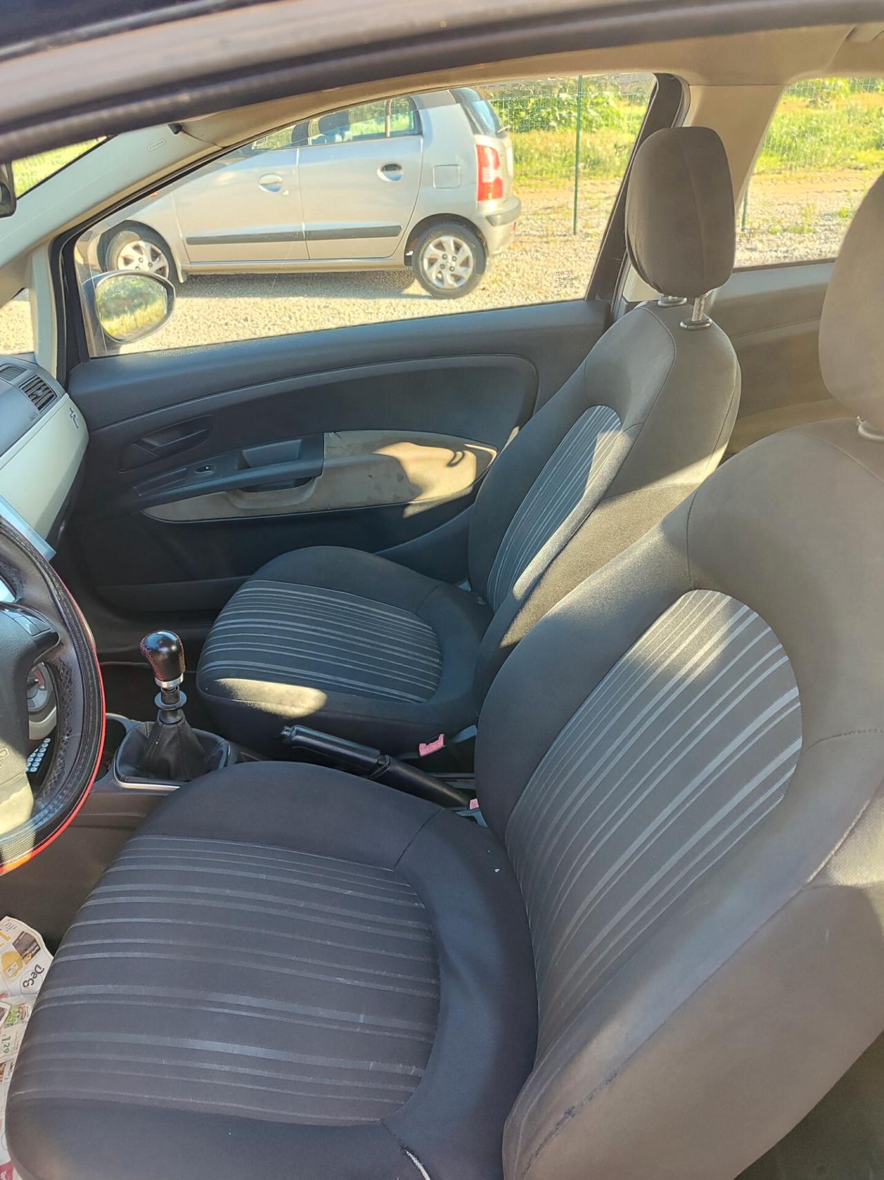 Fiat Punto 1.4 benzina GPL