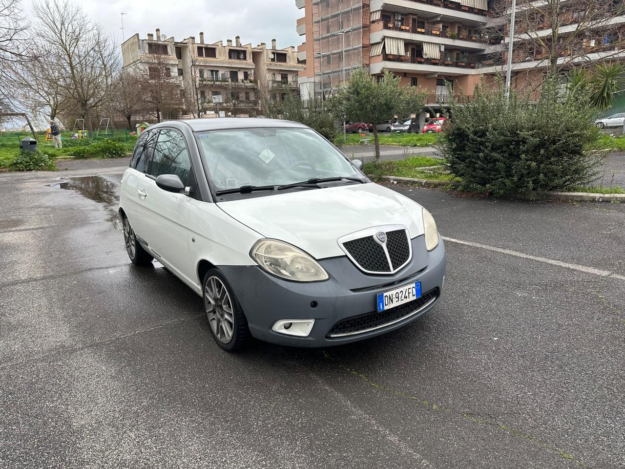 Lancia Ypsilon 1.3 MJT 75 CV Argento