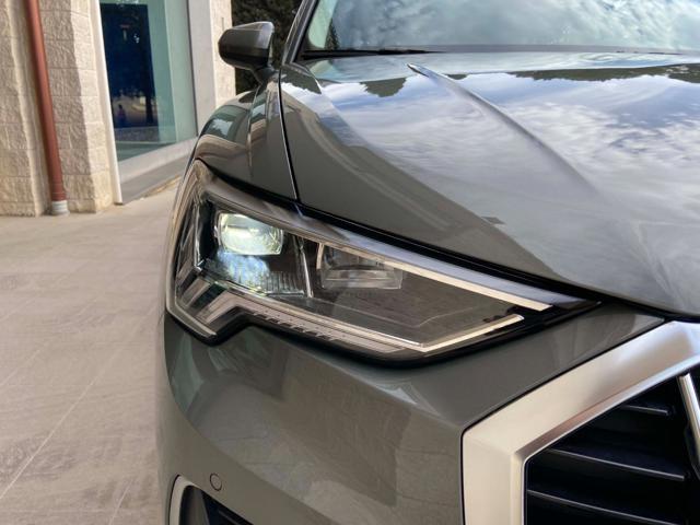 AUDI Q3 35 2.0 TDI S tronic Business Advanced COCKPIT