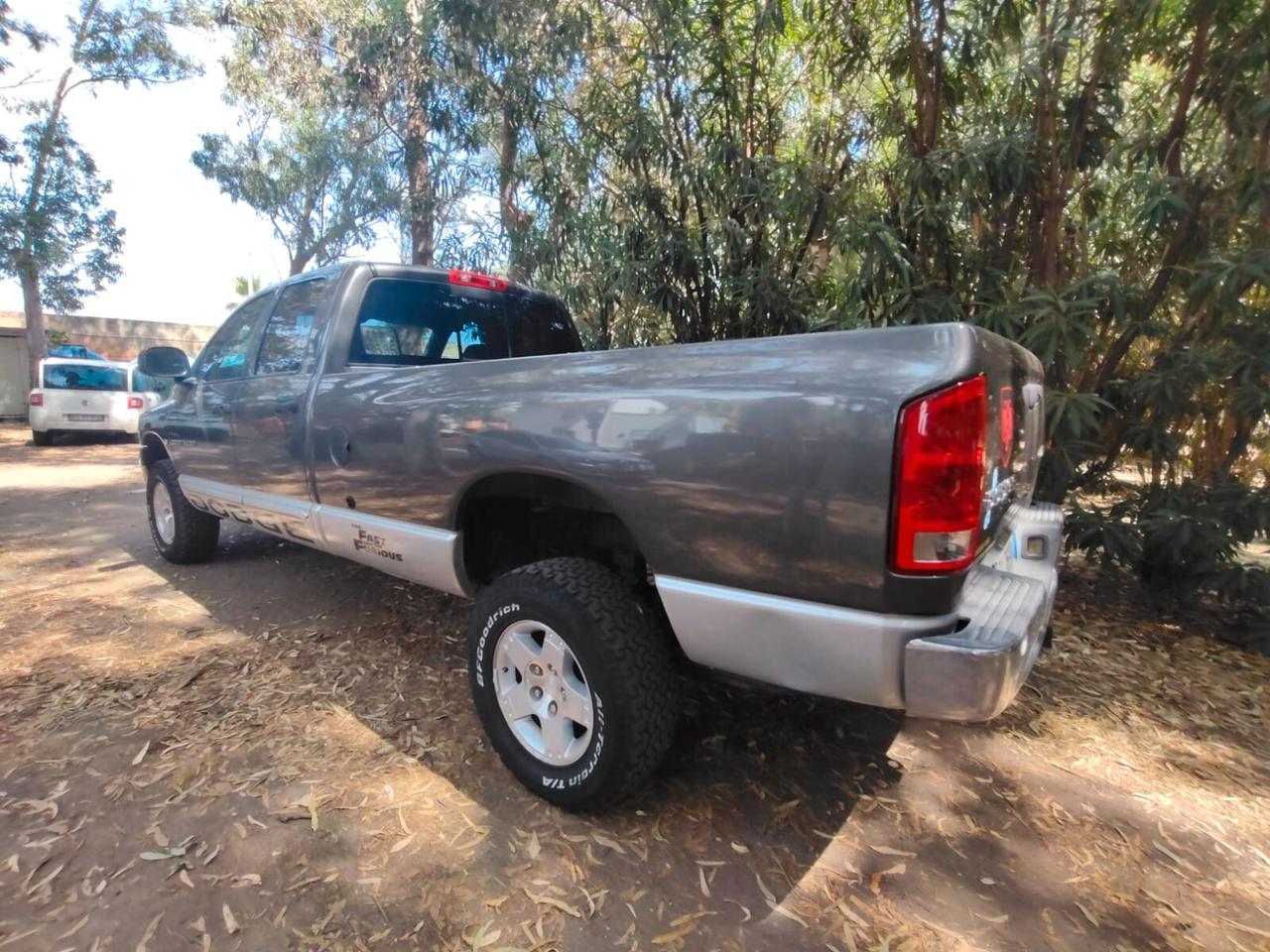 Dodge RAM SLT Long Cab