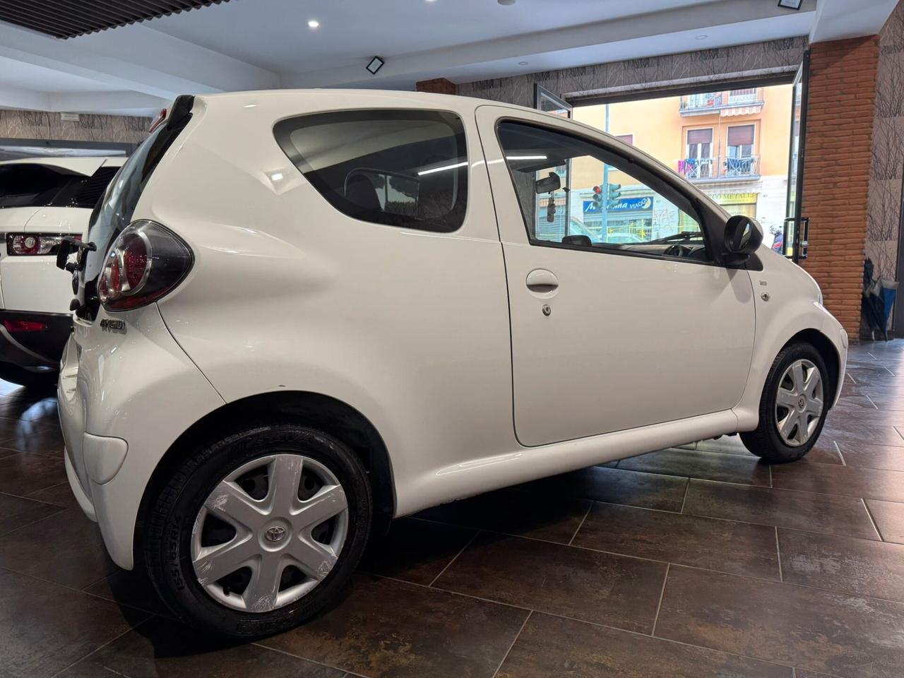 Toyota Aygo 1.0 12V VVT-i 3 porte Sol Connect