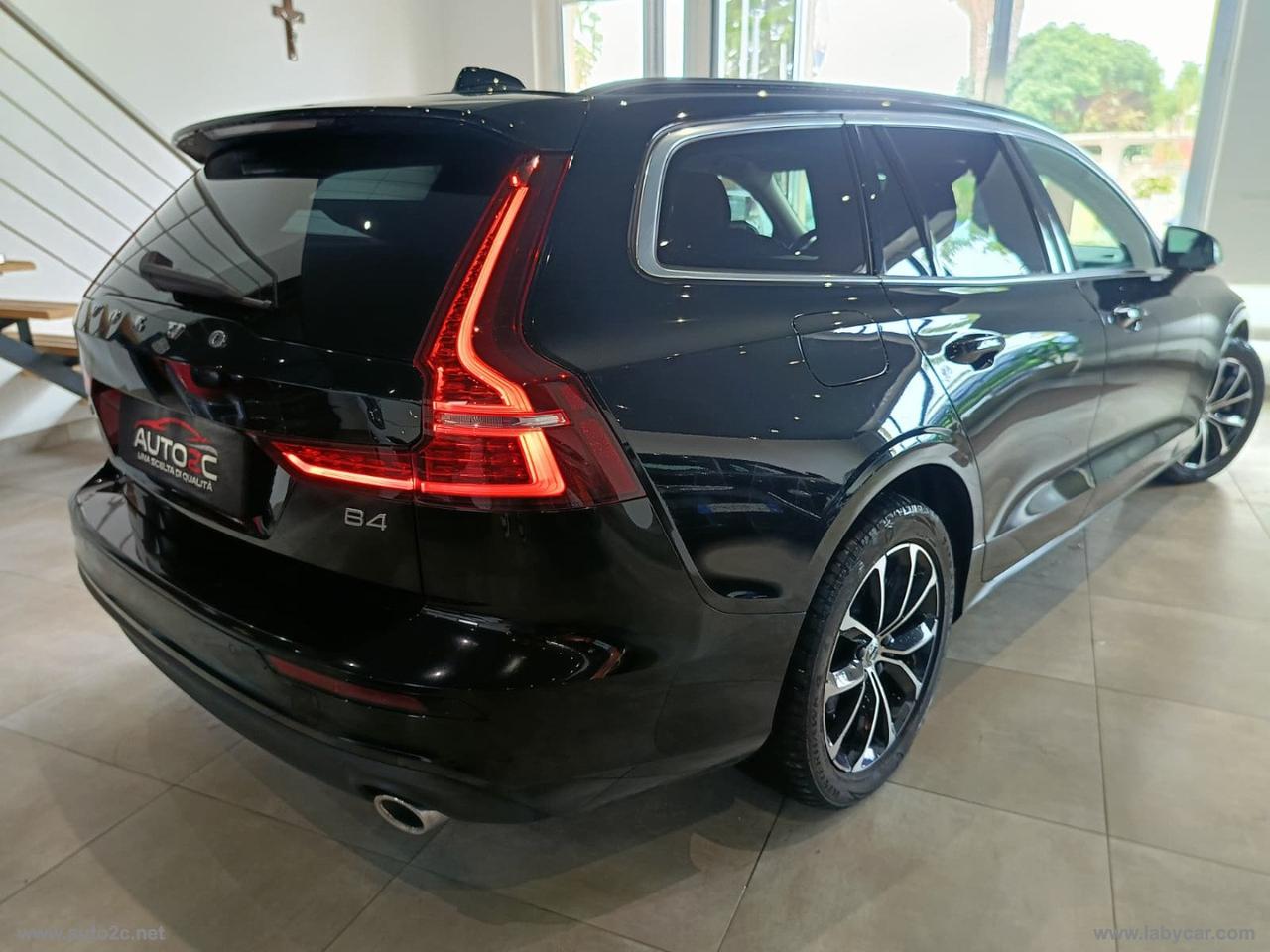 VOLVO V60 B4