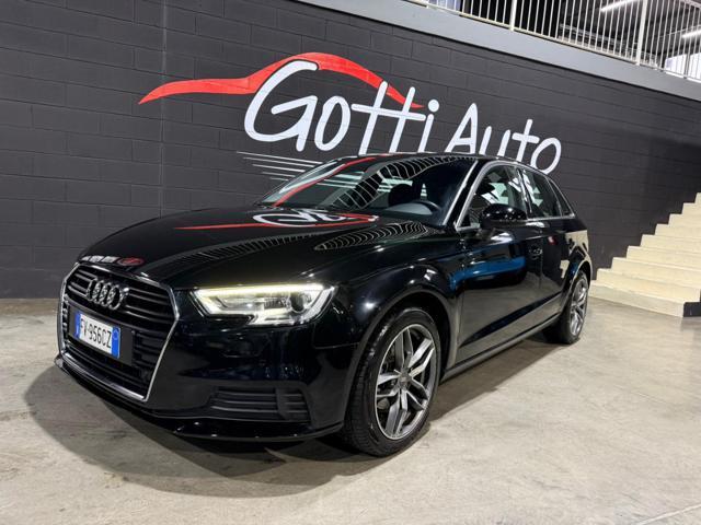 AUDI A3 NEOPATENTATI STRONIC UNICOPROPRIETARIO
