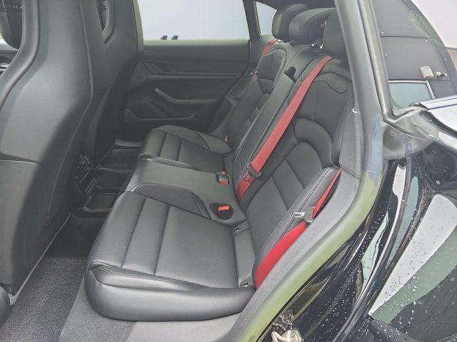 PORSCHE Taycan 4 Cross Turismo