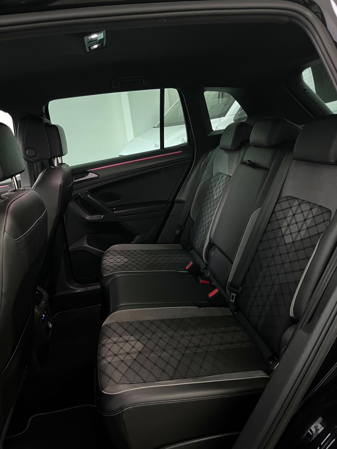 Volkswagen Tiguan 2.0 TDI 150 CV SCR DSG R-Line