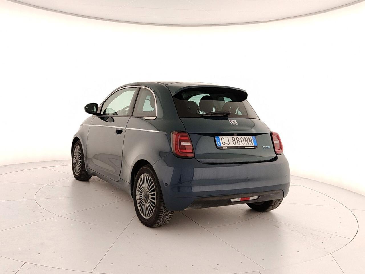Fiat 500 500e Berlina 42 kWh Icon