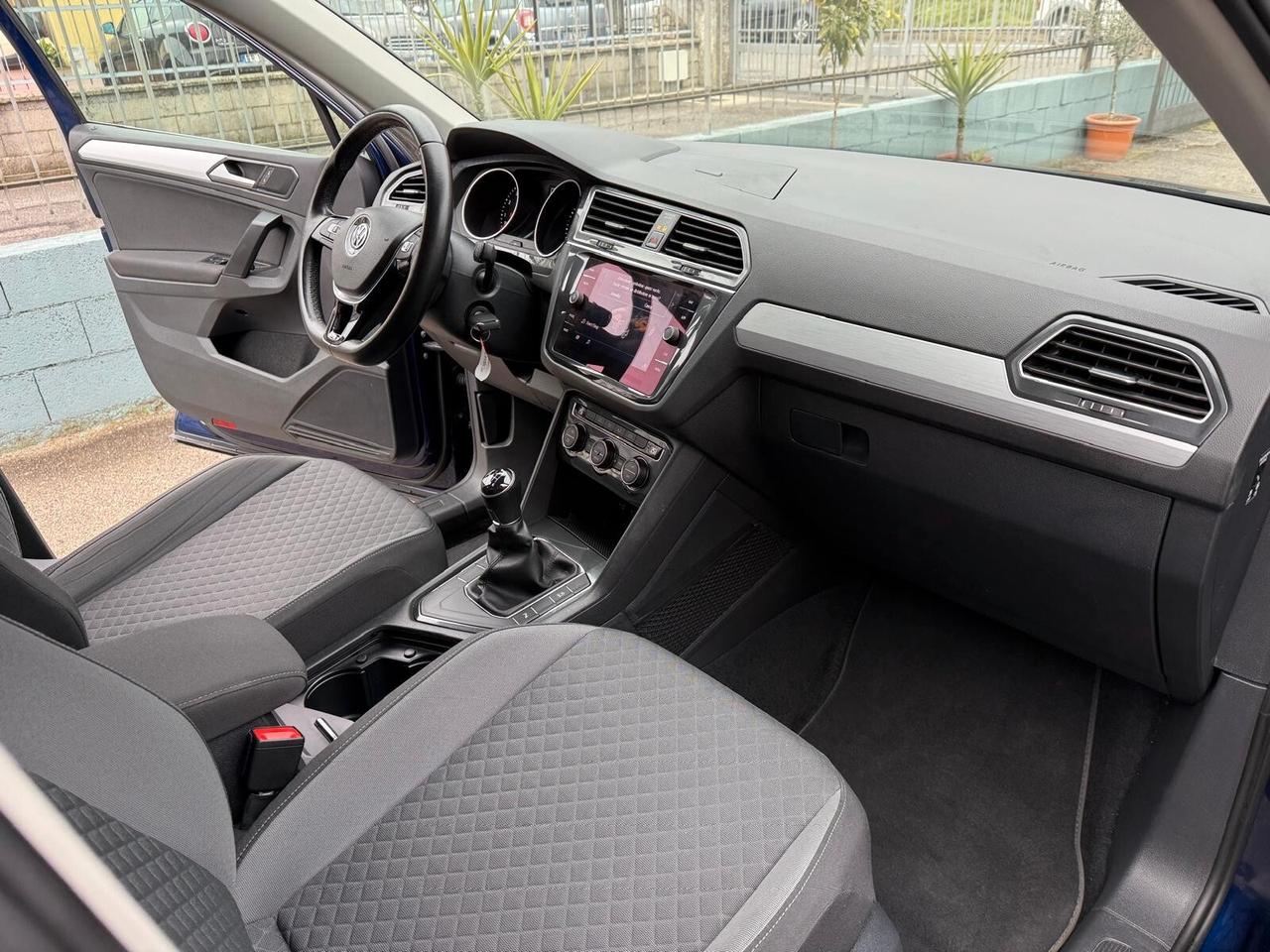 Volkswagen Tiguan 1400 BENZINA OK