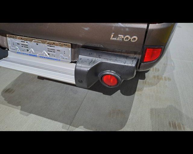 MITSUBISHI L200 d.cab 2.5 di-d Intense N1 E5