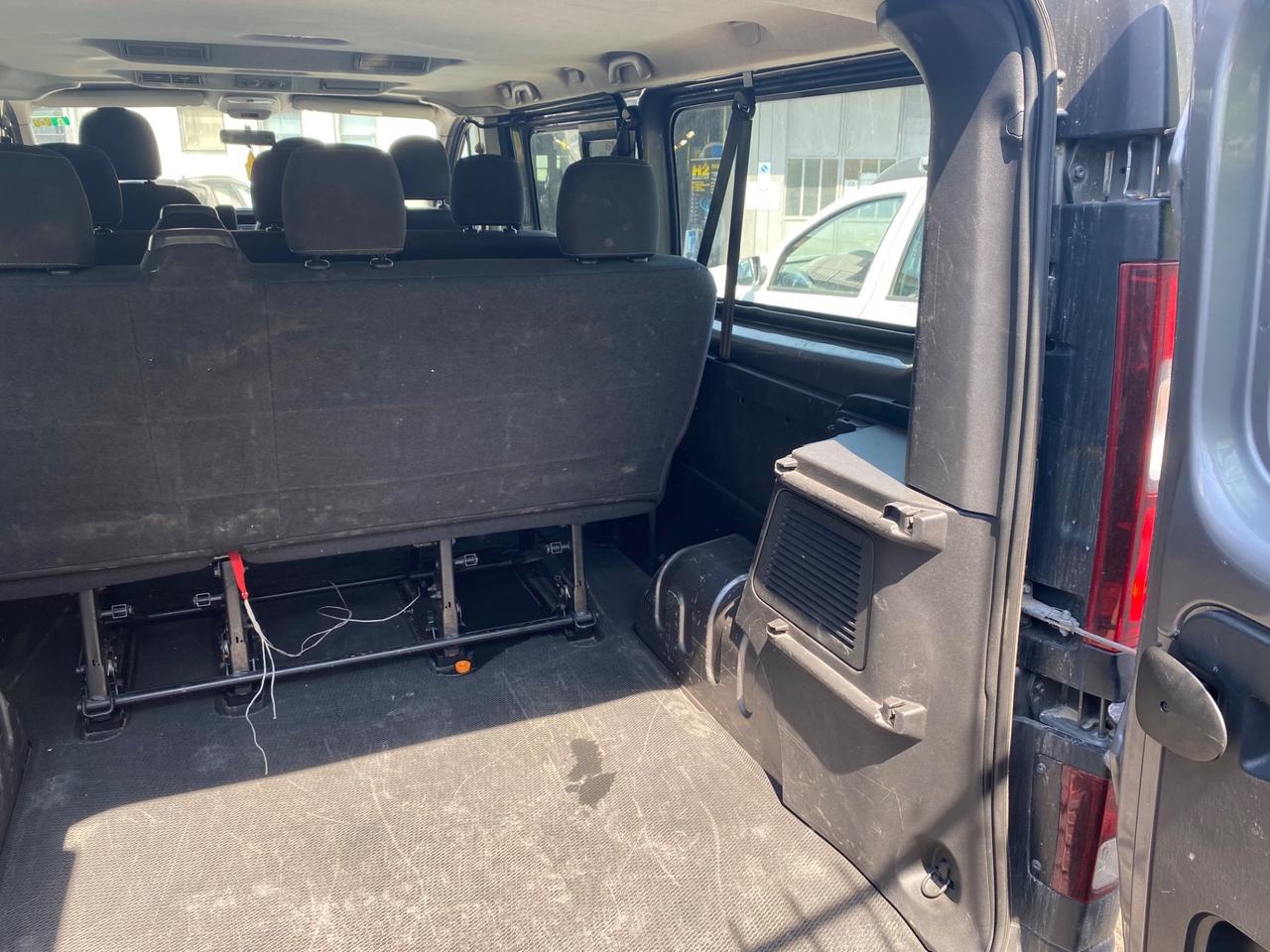 Opel vivaro 9 posti non marciante