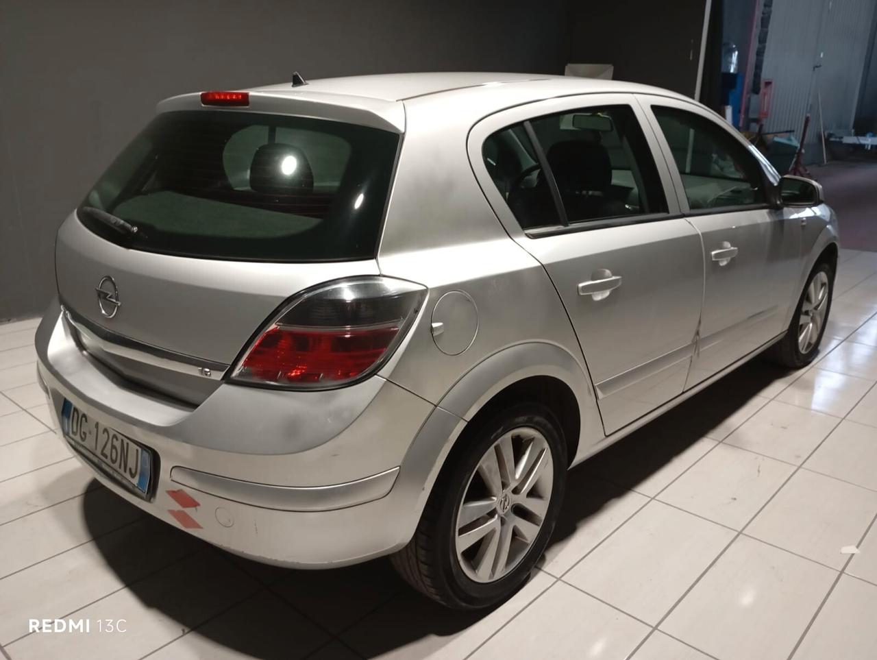 Opel Astra del 2007 benzina 140.000 km