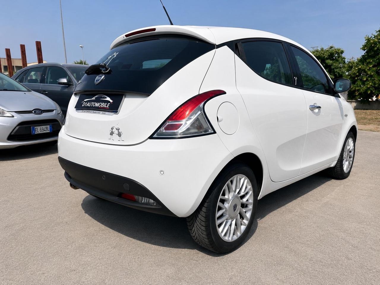 Lancia Ypsilon 1.3 MJT 16V 95 CV 5 porte S&S Silver