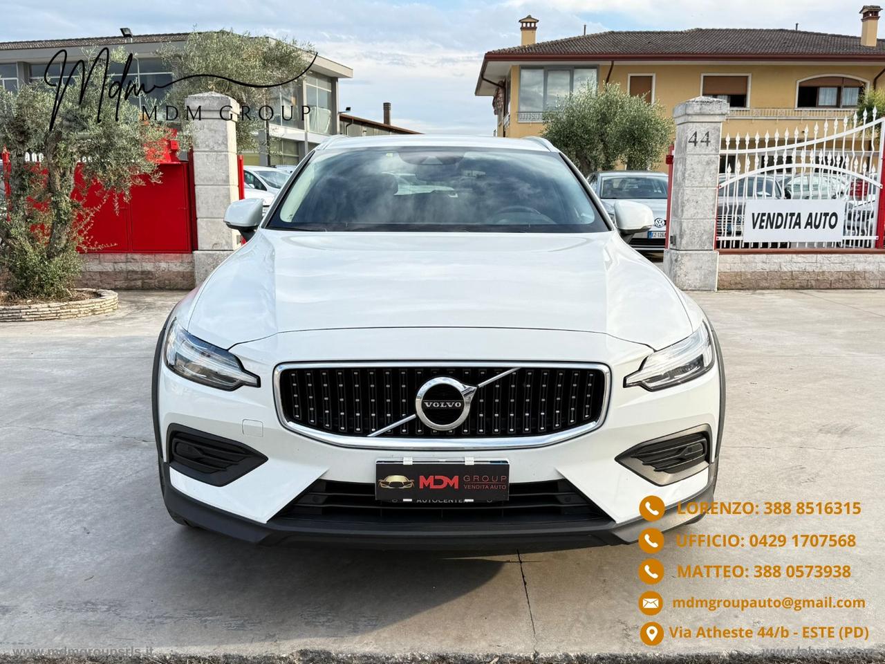 VOLVO V60 Cross Country B4