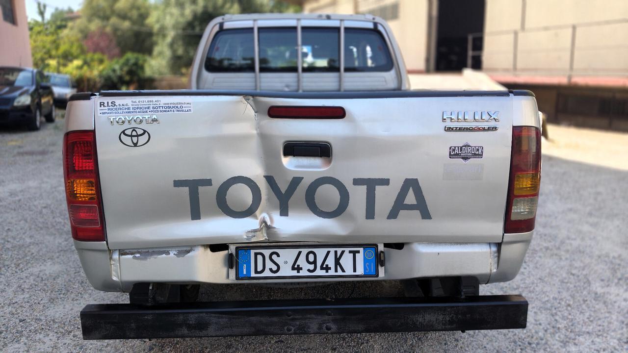 Toyota Hilux 2.5 D-4D 4WD 2p. Extra Cab SR