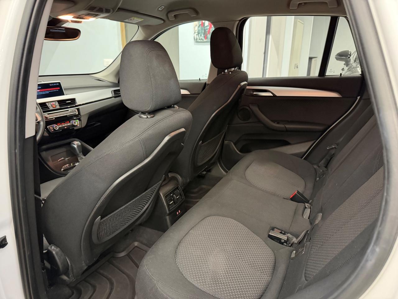 X1 xDrive25e Advantage iva 220 cv