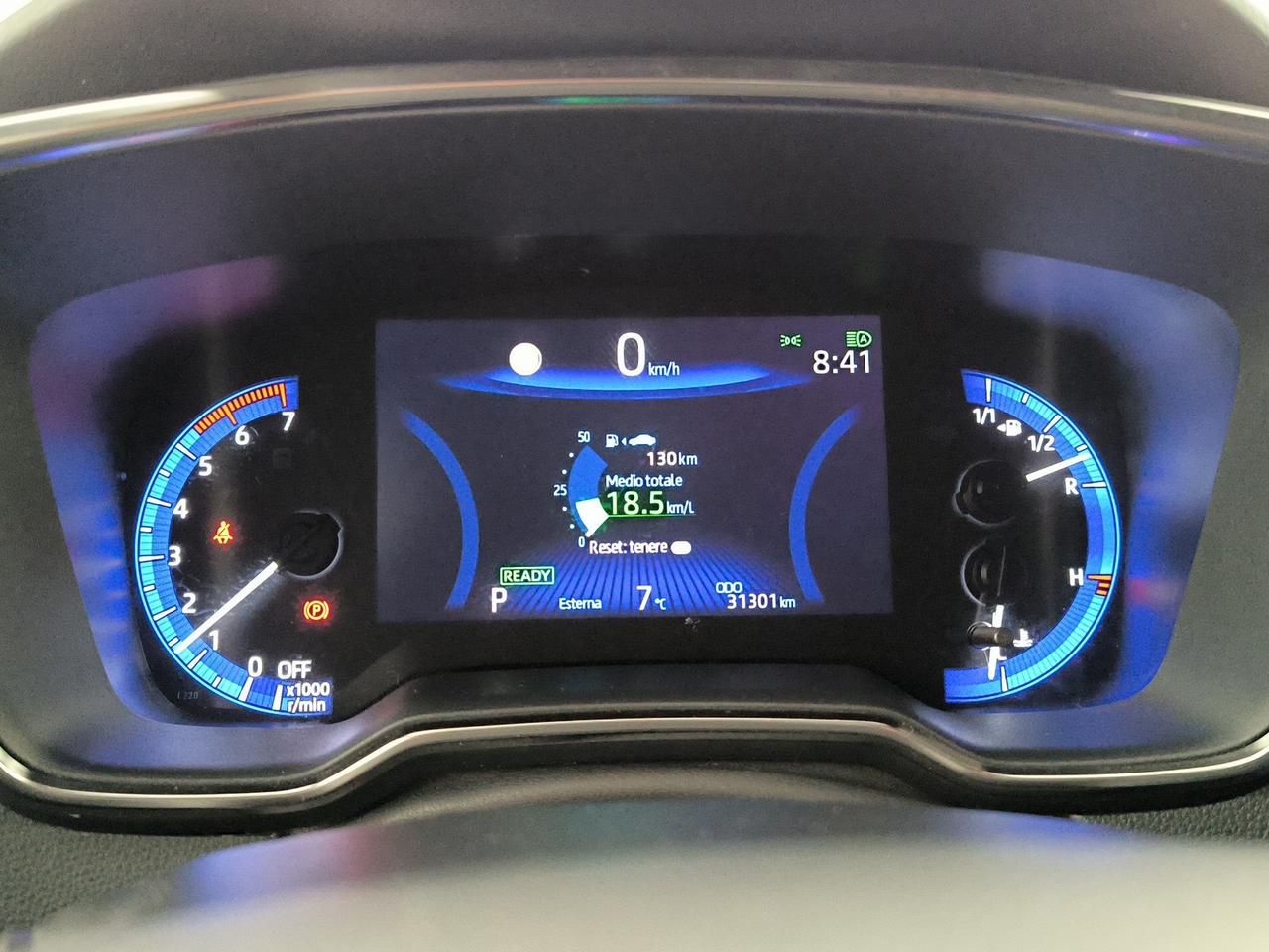 Toyota Corolla 1.8h style cvt