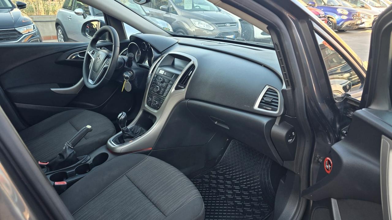 Opel Astra 1.4 100CV 5 porte Cosmo