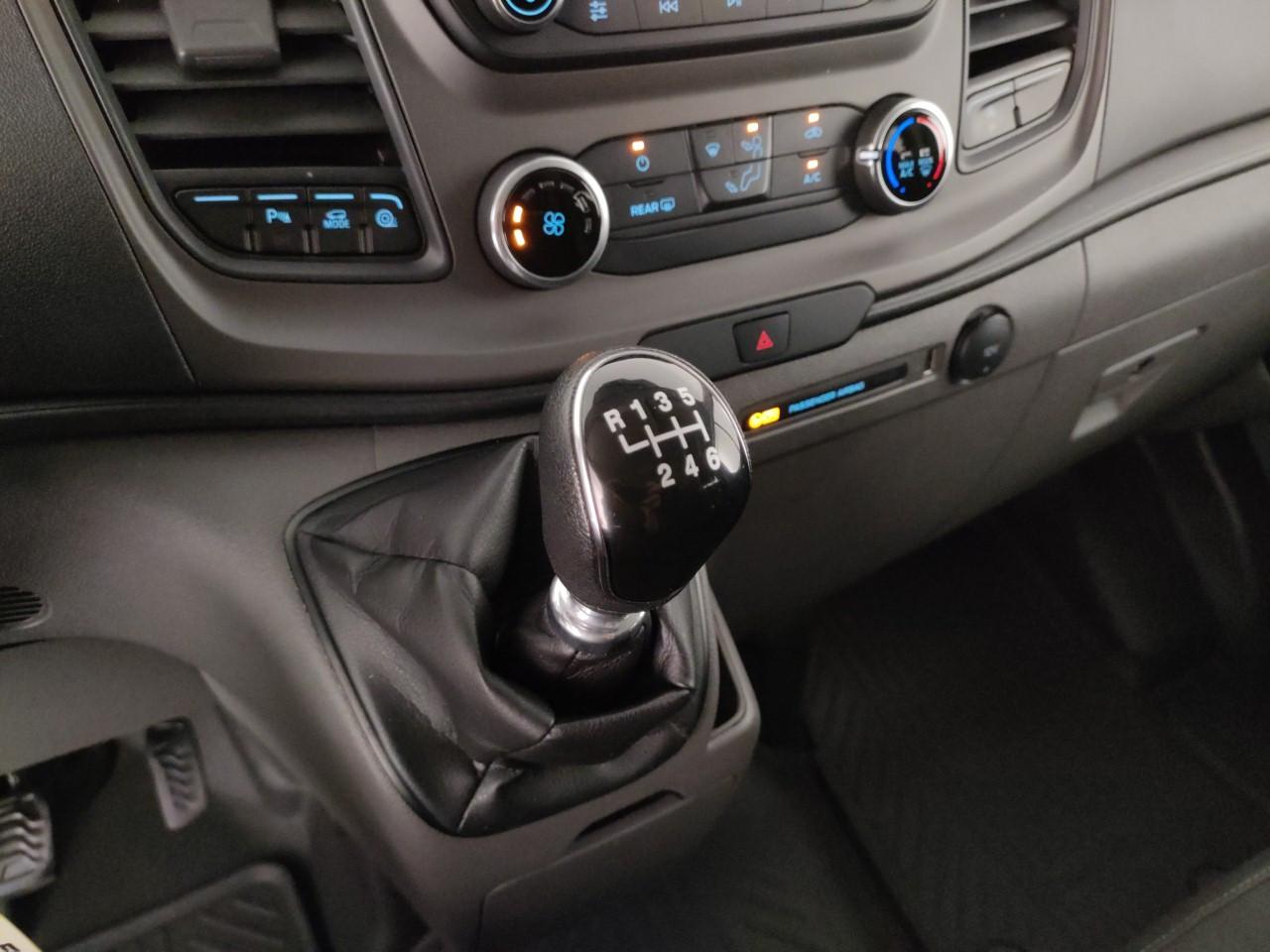 FORD Transit Custom 320 2.0 tdci 130cv Titanium d.cab L2H1 M1 (+IVA)