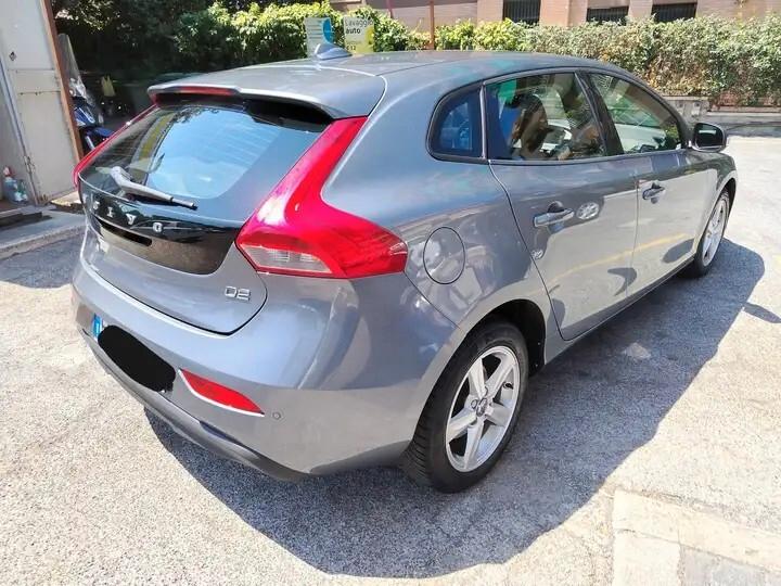 Volvo V40 D2 Geartronic Kinetic