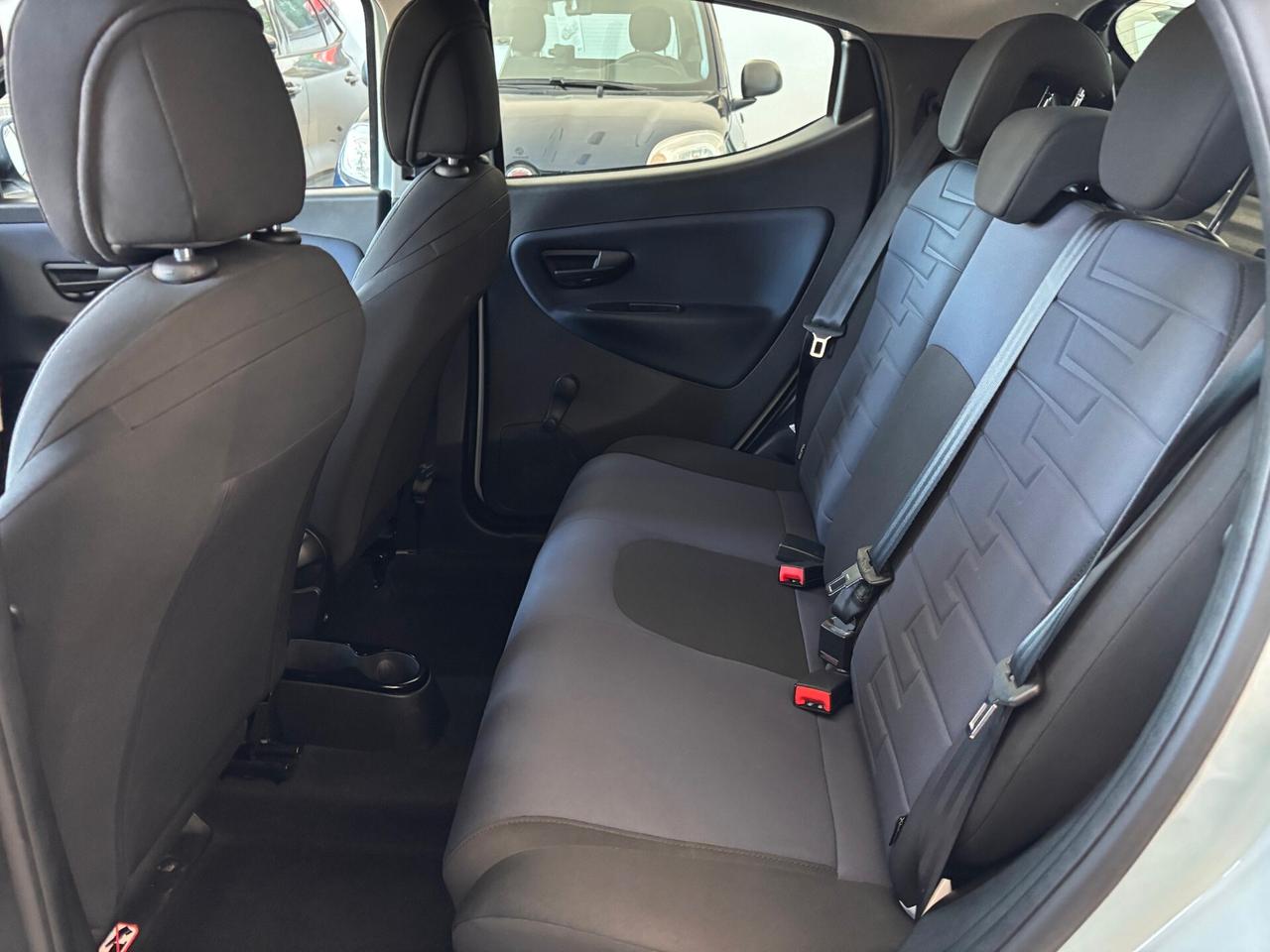 Lancia Ypsilon 1.0 70cv FireFly 5 porte S&S Hybrid Gold Plus